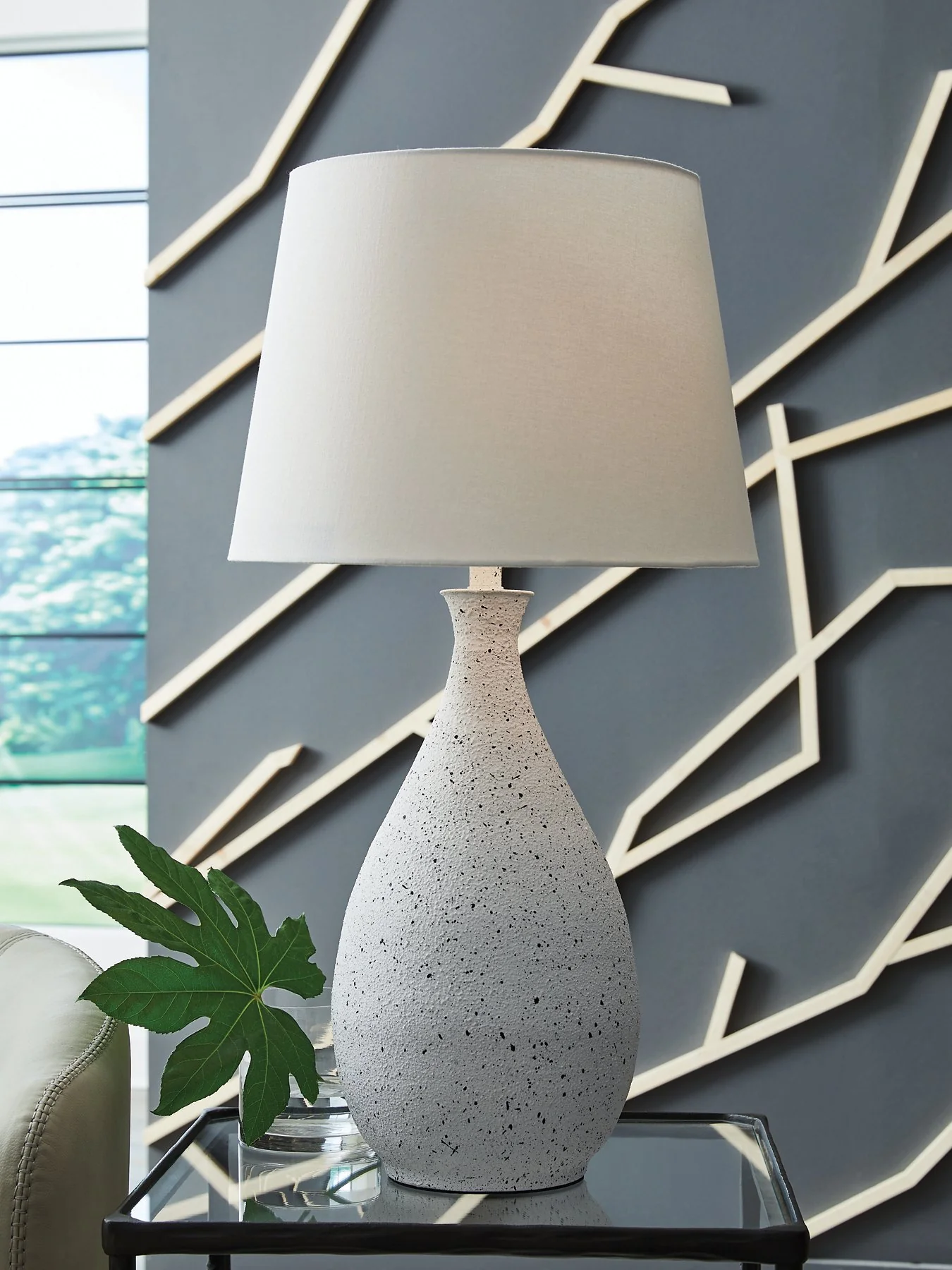 Wyattford Table Lamp - Image 2