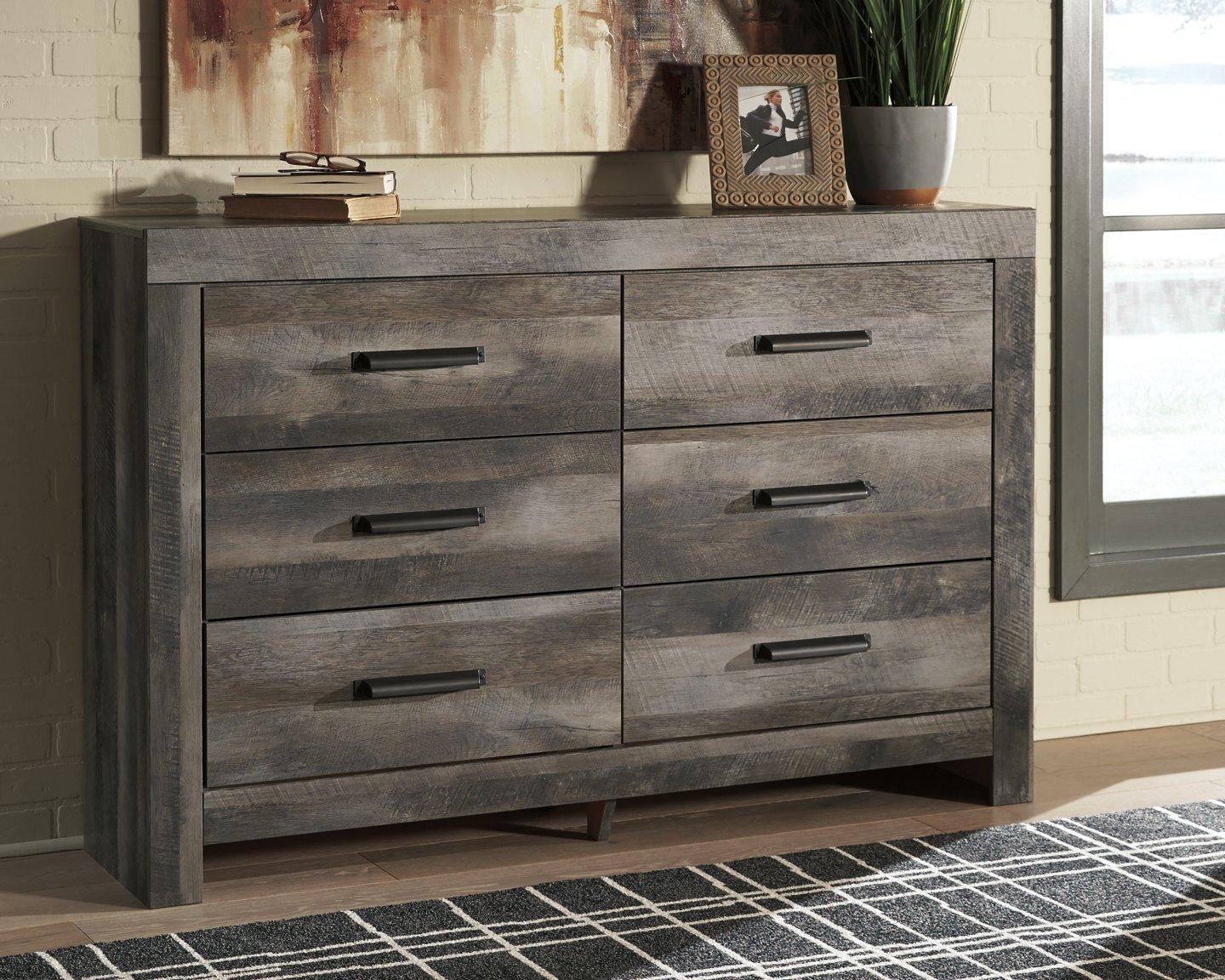 Wynnlow Dresser - Image 2