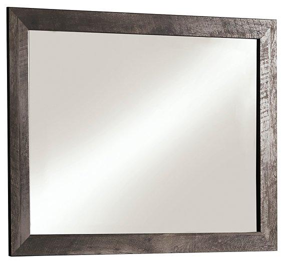 Wynnlow Dresser and Mirror - Image 9