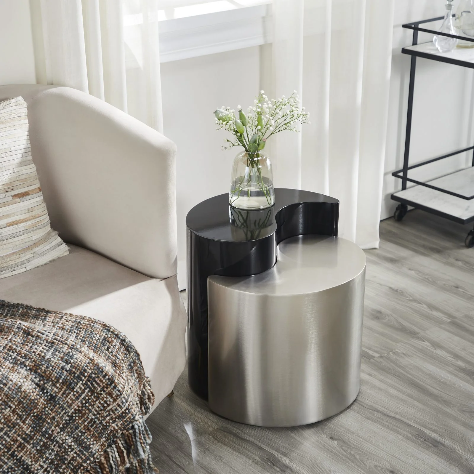 Ying Yang  End Table in Black & Silver - Image 3