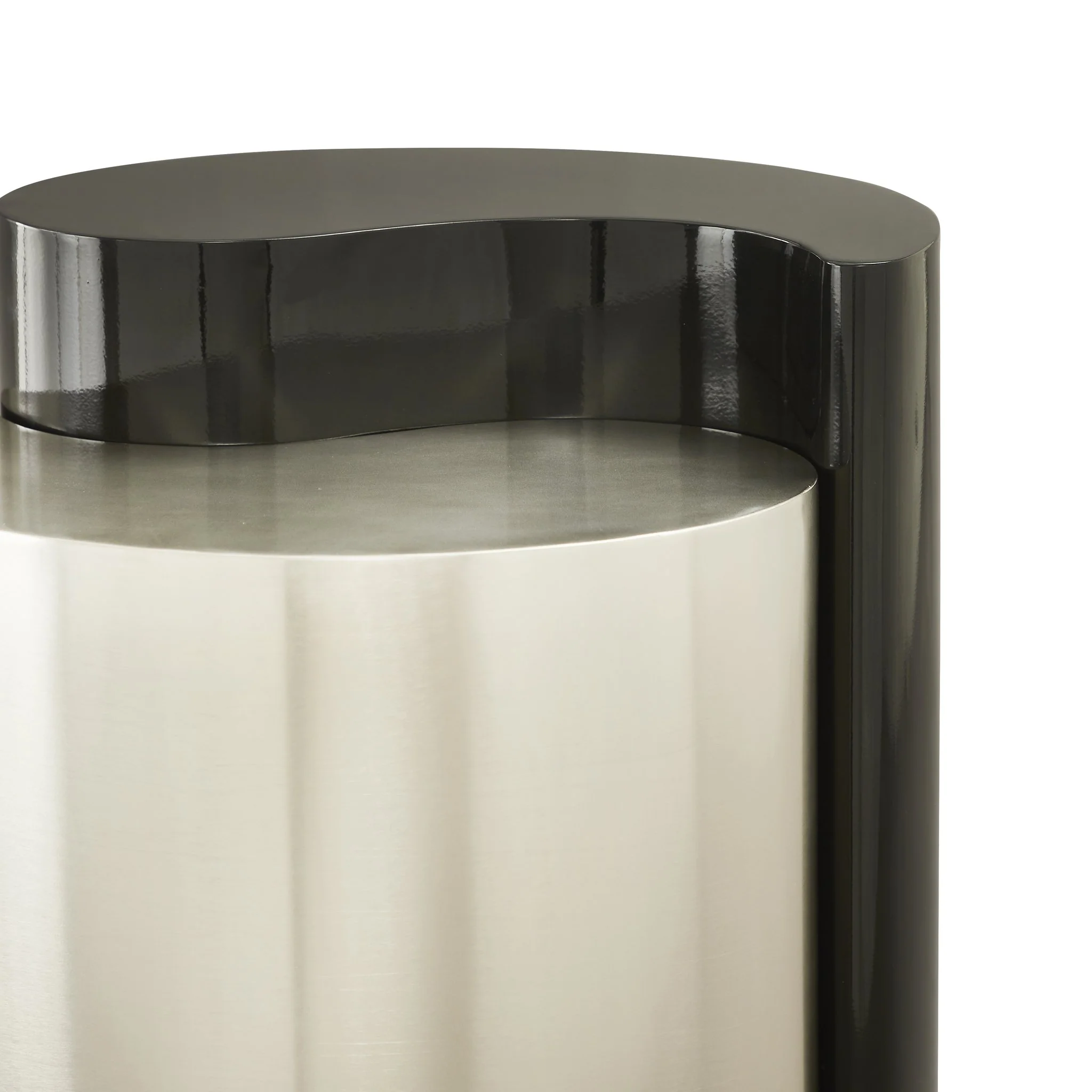 Ying Yang  End Table in Black & Silver - Image 4
